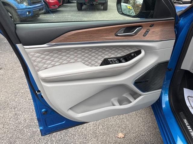 used 2022 Jeep Grand Cherokee 4xe car, priced at $32,996