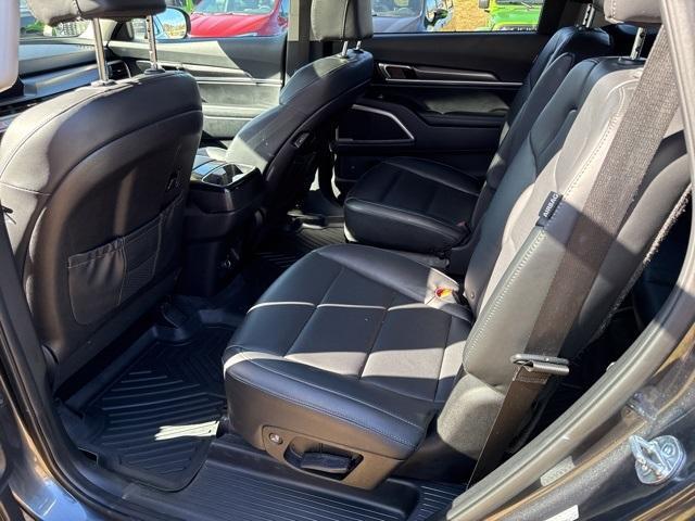 used 2024 Kia Telluride car, priced at $32,700
