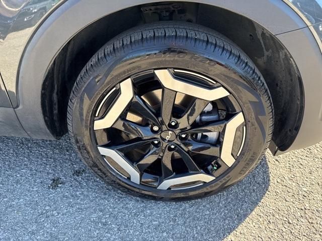 used 2024 Kia Telluride car, priced at $32,700