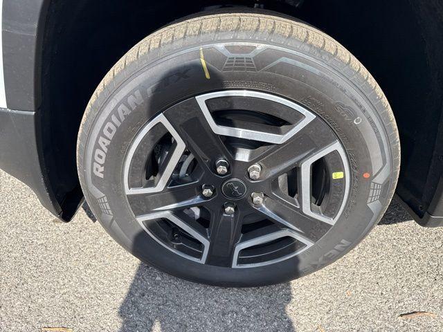 new 2026 Jeep Cherokee car, priced at $40,497