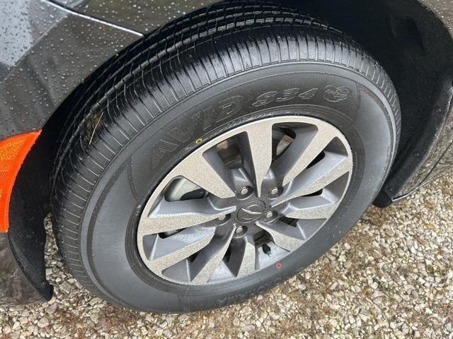 used 2023 Chrysler Pacifica Hybrid car, priced at $25,996