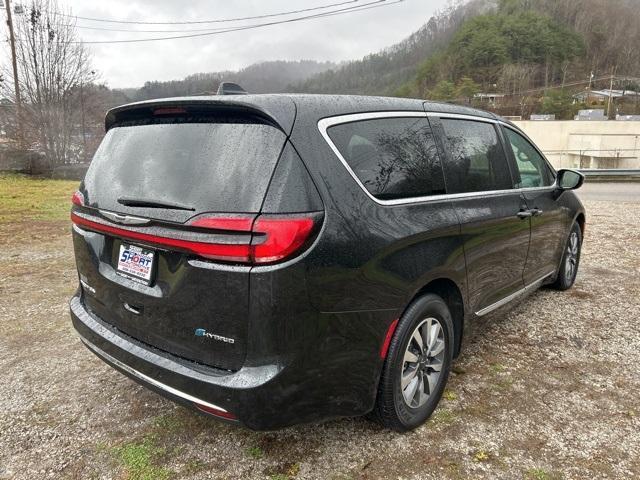 used 2023 Chrysler Pacifica Hybrid car, priced at $25,996