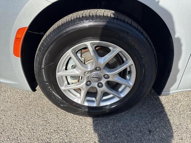 used 2024 Chrysler Pacifica car, priced at $30,740