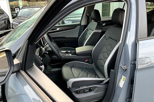 new 2024 Volkswagen Atlas car, priced at $53,481