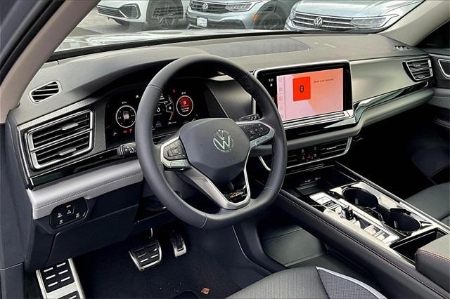 new 2024 Volkswagen Atlas car, priced at $53,481