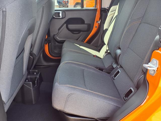 new 2025 Jeep Gladiator car, priced at $42,237