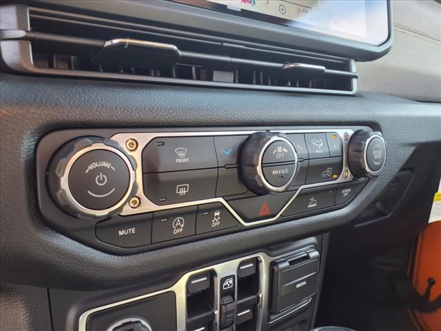 new 2025 Jeep Gladiator car, priced at $42,237