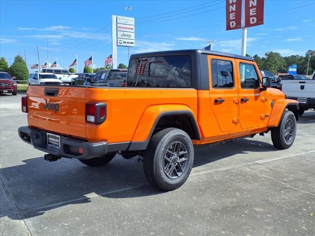 new 2025 Jeep Gladiator car, priced at $42,237