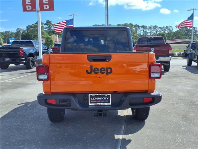 new 2025 Jeep Gladiator car, priced at $42,237