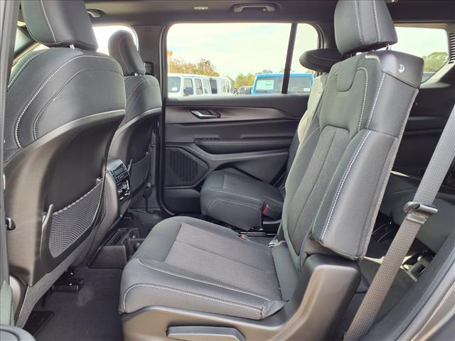 new 2025 Jeep Grand Cherokee L car, priced at $37,968