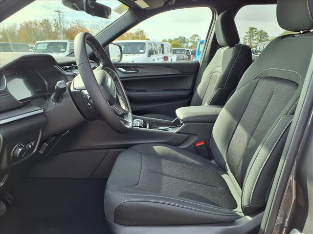 new 2025 Jeep Grand Cherokee L car, priced at $37,968