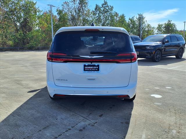 new 2026 Chrysler Pacifica car, priced at $40,279