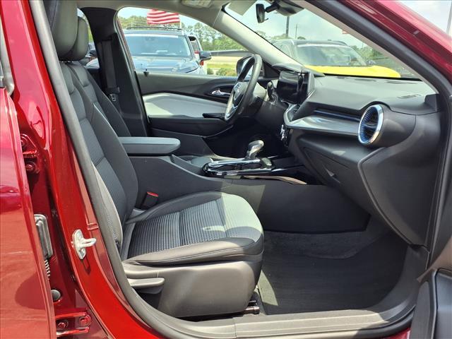 used 2025 Chevrolet Trax car, priced at $24,365