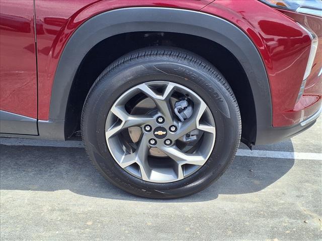 used 2025 Chevrolet Trax car, priced at $24,365
