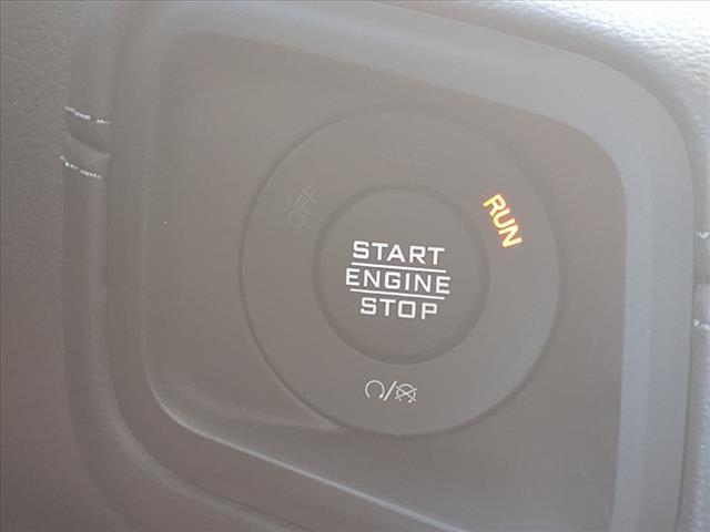 new 2025 Jeep Gladiator car, priced at $43,922