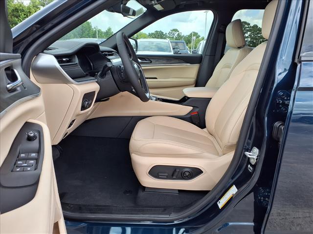 new 2026 Jeep Grand Cherokee car, priced at $47,924