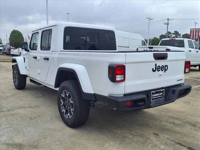 new 2026 Jeep Gladiator car, priced at $42,392