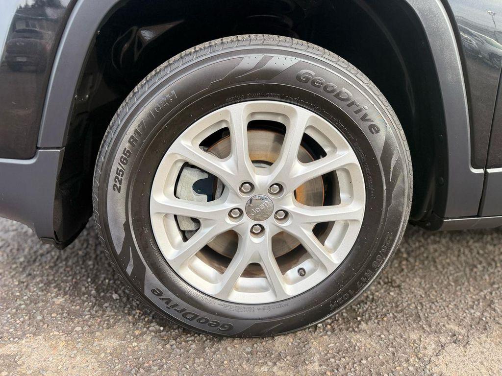 used 2016 Jeep Cherokee car, priced at $11,980