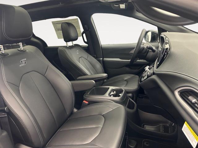 new 2026 Chrysler Pacifica car, priced at $46,446