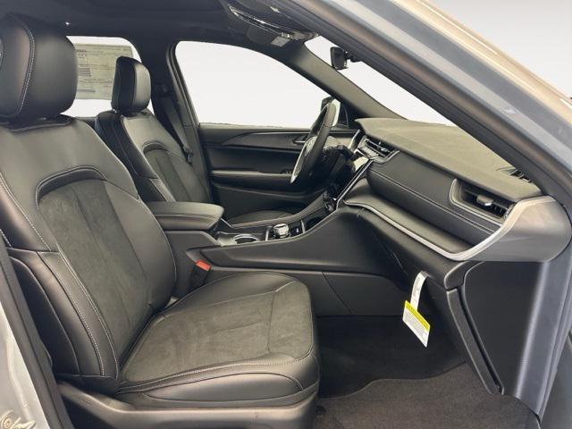 new 2025 Jeep Grand Cherokee car, priced at $44,805