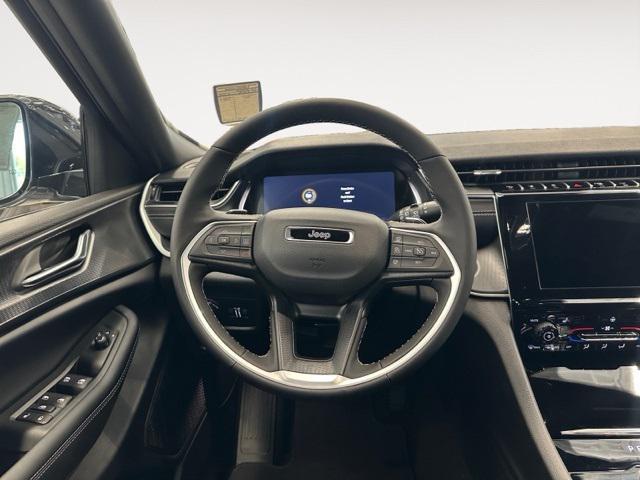 new 2025 Jeep Grand Cherokee car, priced at $44,805