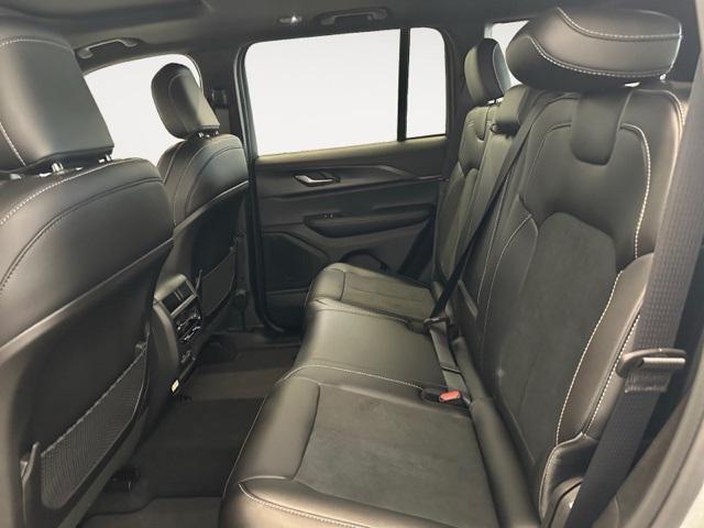 new 2025 Jeep Grand Cherokee car, priced at $44,805