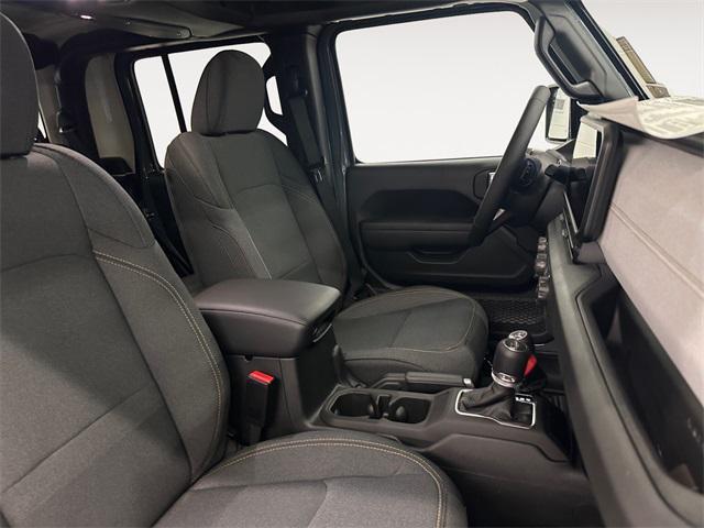 new 2025 Jeep Gladiator car, priced at $47,663