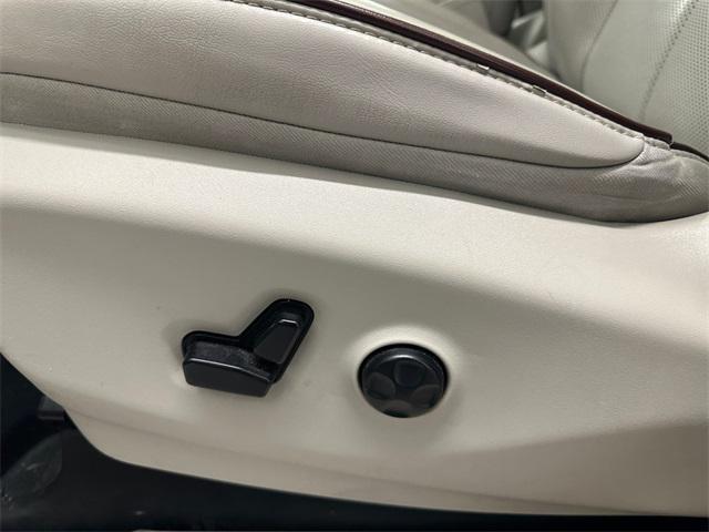 used 2020 Chrysler Pacifica car, priced at $18,167