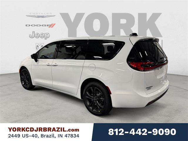 new 2026 Chrysler Pacifica car, priced at $51,178