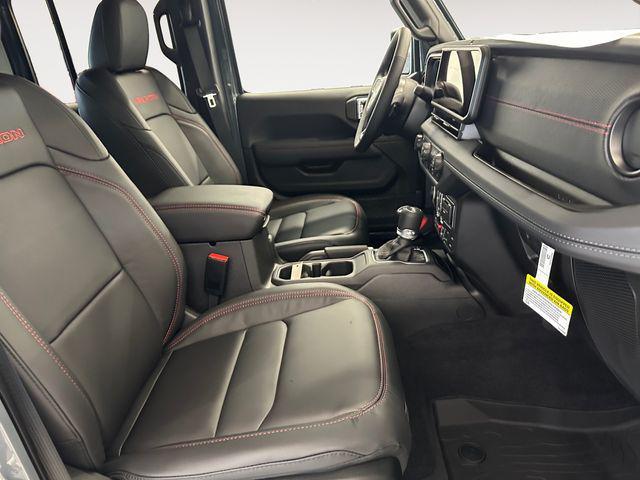 new 2025 Jeep Wrangler car, priced at $54,085