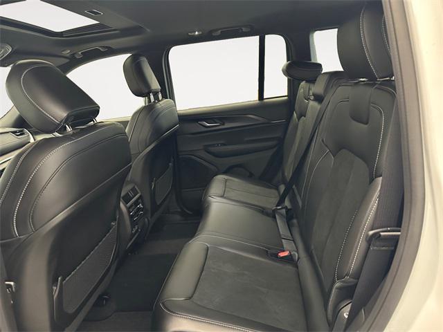 new 2025 Jeep Grand Cherokee car, priced at $44,292