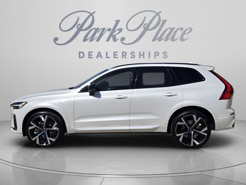new 2026 Volvo XC60 Plug-In Hybrid car, priced at $75,625
