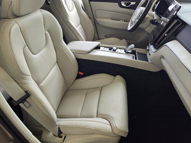 new 2026 Volvo XC60 car, priced at $63,935