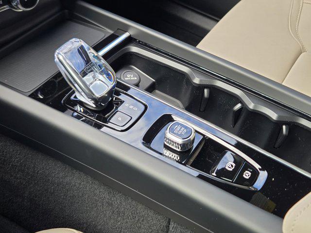 new 2026 Volvo XC60 Plug-In Hybrid car, priced at $69,285