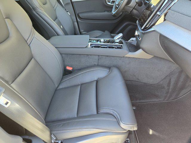 new 2026 Volvo XC90 Plug-In Hybrid car, priced at $84,695