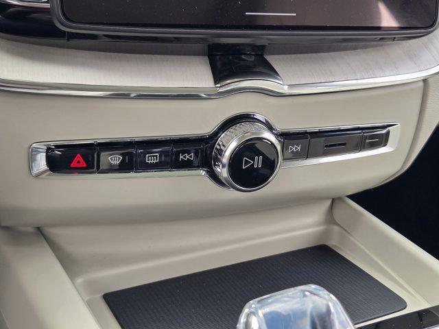 new 2026 Volvo XC60 car, priced at $63,935