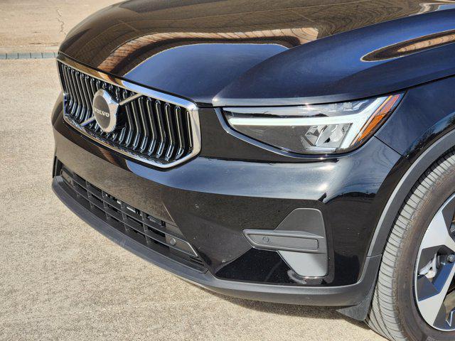 used 2025 Volvo XC40 car, priced at $32,560