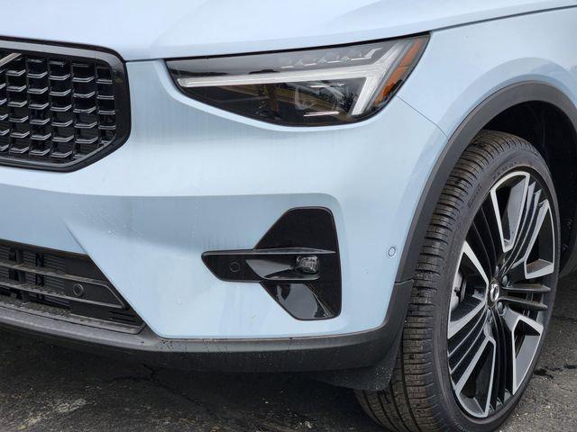 used 2025 Volvo XC40 car, priced at $40,462