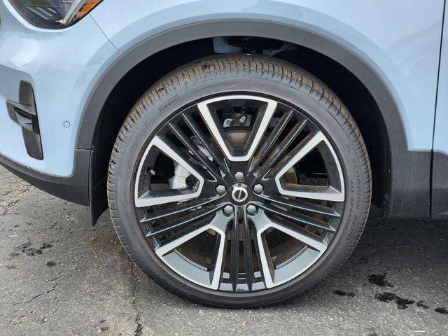 used 2025 Volvo XC40 car, priced at $40,462