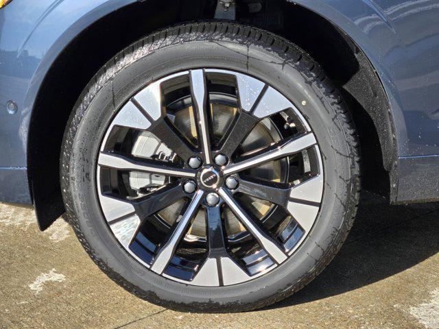 new 2026 Volvo XC60 Plug-In Hybrid car, priced at $69,405