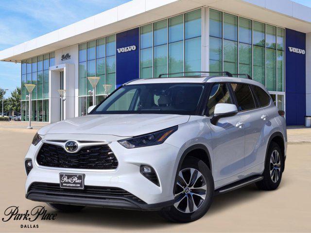 used 2024 Toyota Highlander car, priced at $38,841