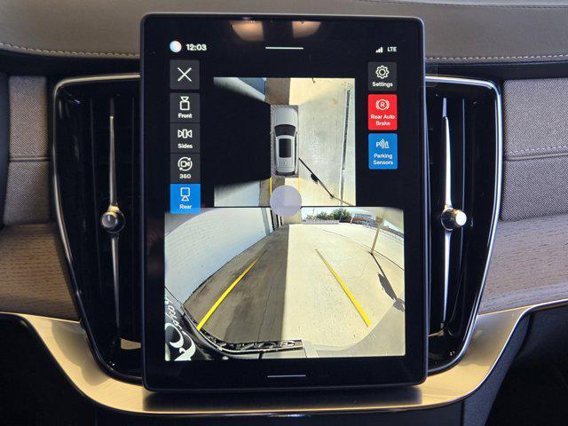 new 2026 Volvo XC90 car, priced at $71,825