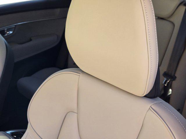 new 2026 Volvo XC90 car, priced at $71,825