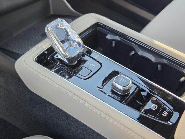 new 2026 Volvo XC90 car, priced at $73,125