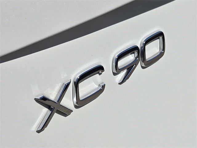 used 2025 Volvo XC90 Plug-In Hybrid car
