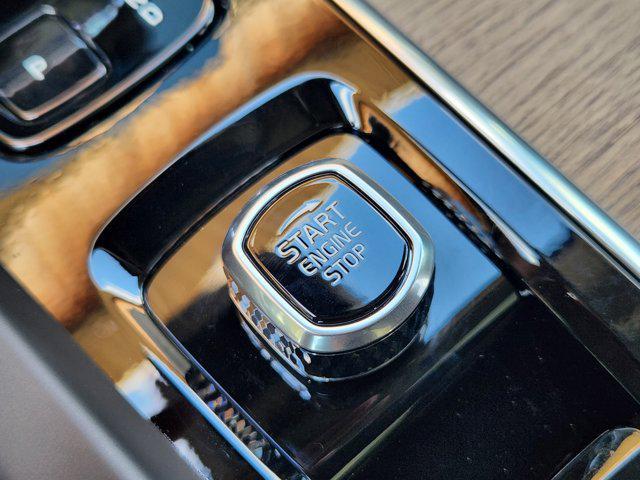 new 2026 Volvo XC60 car, priced at $64,010