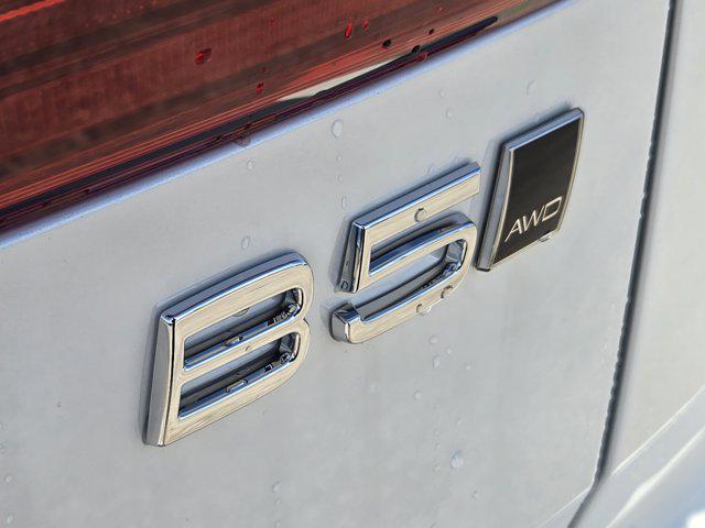 new 2026 Volvo XC60 car, priced at $57,330