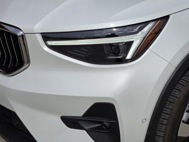 used 2025 Volvo XC40 car