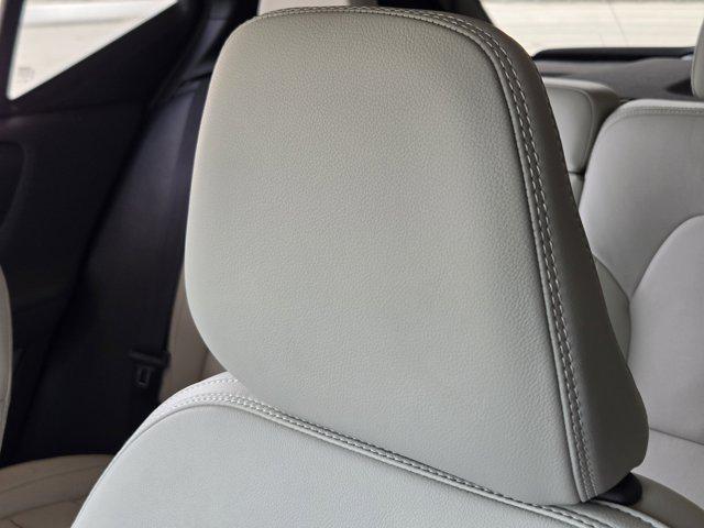 used 2025 Volvo XC40 car