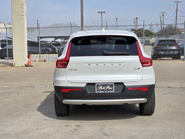 used 2025 Volvo XC40 car